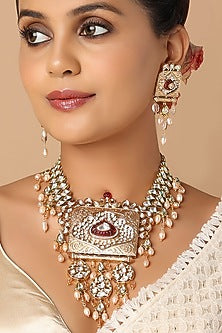 Gold Finish White Stone & Hydro Polki Necklace Set