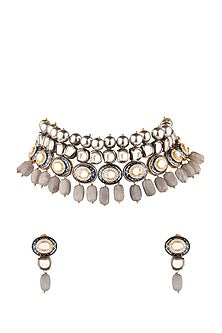 Gold Finish Kundan & Pearl Choker Necklace Set