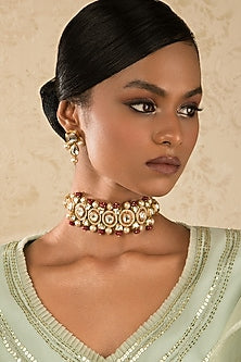Gold Finish Choker Necklace Set With Kundans