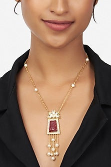 Gold Finish Pendant Necklace With Pearls