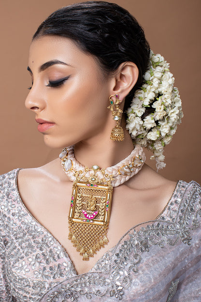Gold Finish Zircons Temple Pendant Necklace Set
