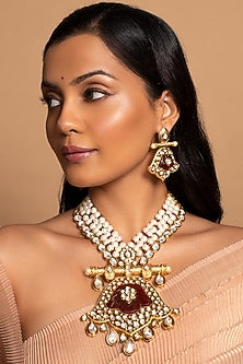 Gold Finish Pearl & Beaded Necklace Set