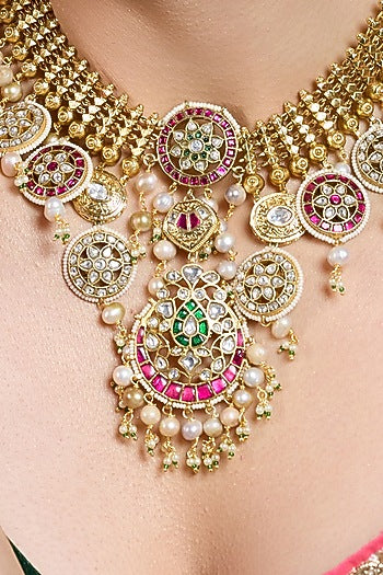 Gold Finish Crimson Stone Filigree Necklace Set