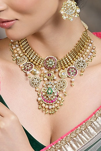 Gold Finish Crimson Stone Filigree Necklace Set