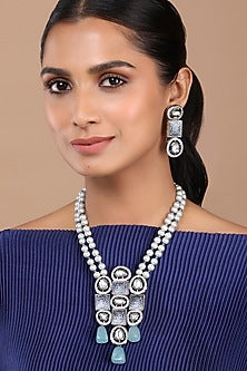 Black Rhodium Finish Handcrafted Kundan Necklace Set