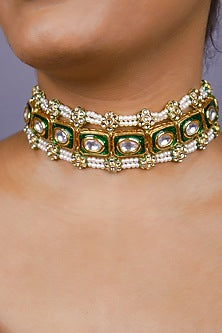 Gold Finish Emerald Green Kundan Polki Choker Necklace Set