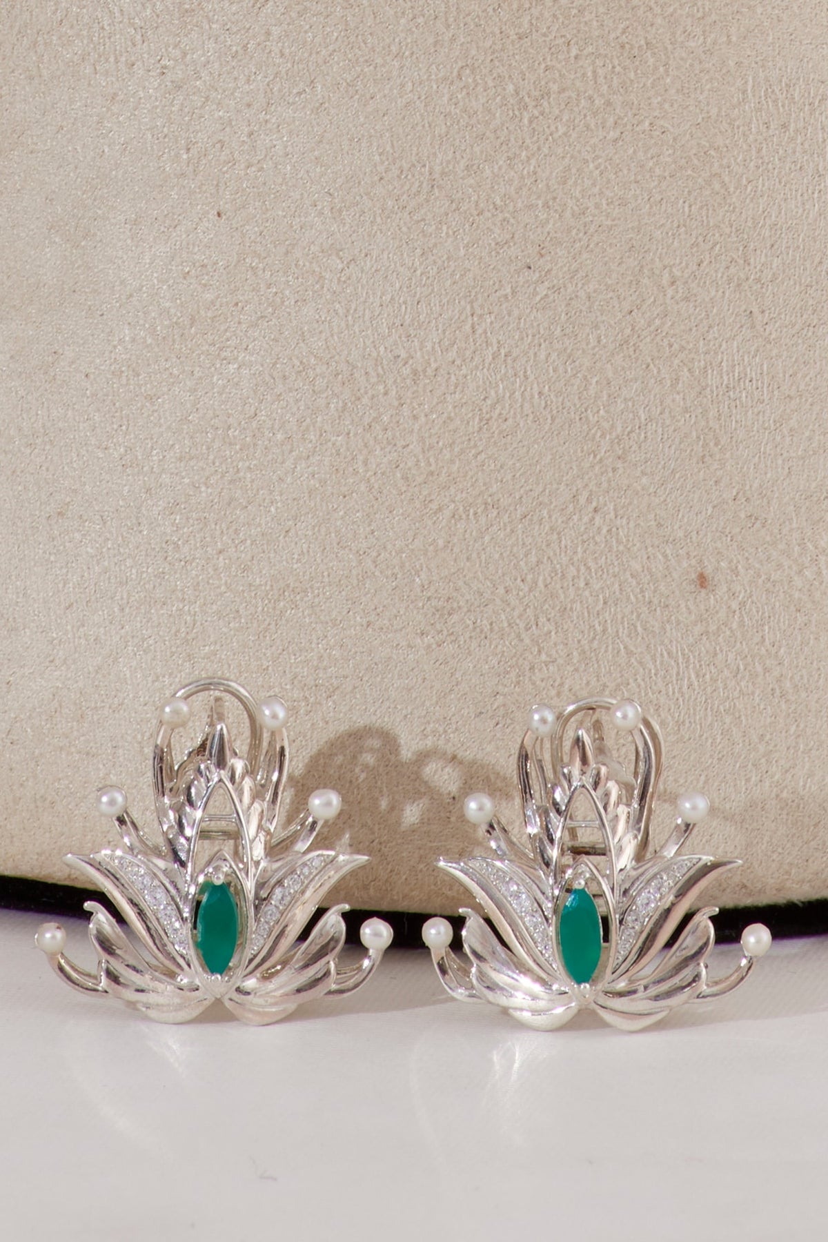 White Gold Finish Green Onyx & Pearl Stud Earrings In Sterling Silver
