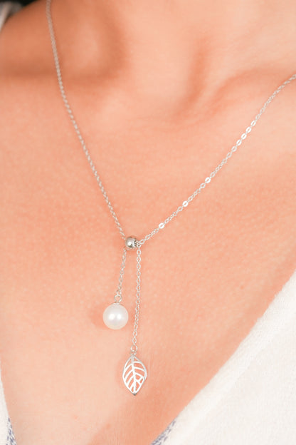 White Finish Shell Pearl Leaf Pendant Necklace In Sterling Silver