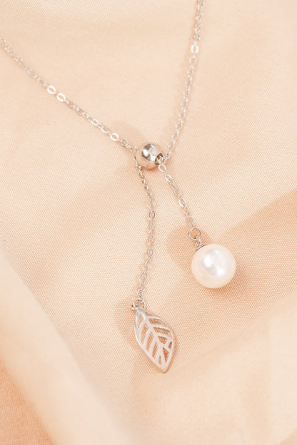 White Finish Shell Pearl Leaf Pendant Necklace In Sterling Silver