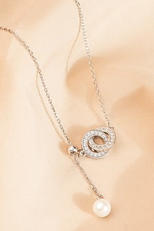 White Finish Zircon & Shell Pearl Interlinked Pendant Necklace In Sterling Silver