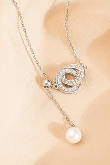 White Finish Zircon & Shell Pearl Interlinked Pendant Necklace In Sterling Silver