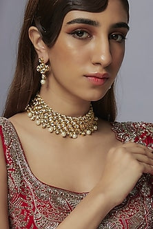 Gold Finish Shell Pearl & Kundan Polki Choker Necklace Set
