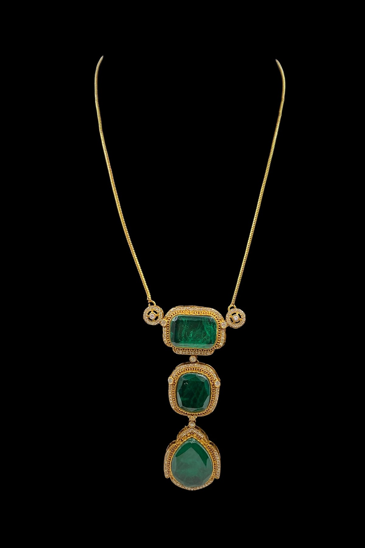 Gold Finish Green Kundan Polki Chain Pendant Necklace Set