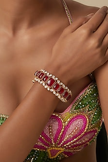 Gold Finish Uncut Kundan Polki & Ruby Aventurine Bangle