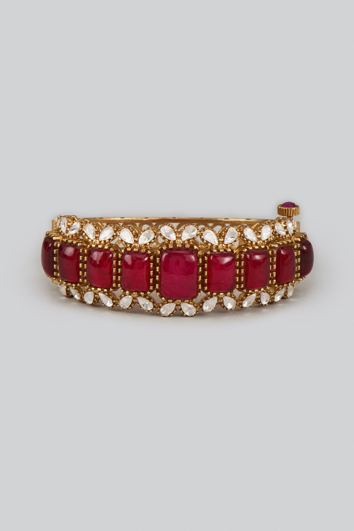 Gold Finish Uncut Kundan Polki & Ruby Aventurine Bangle