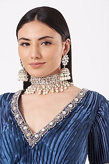 White Finish Choker Necklace Set
