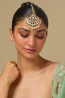 Gold Finish Kundan Polki & Pearl Maangtikka In Sterling Silver