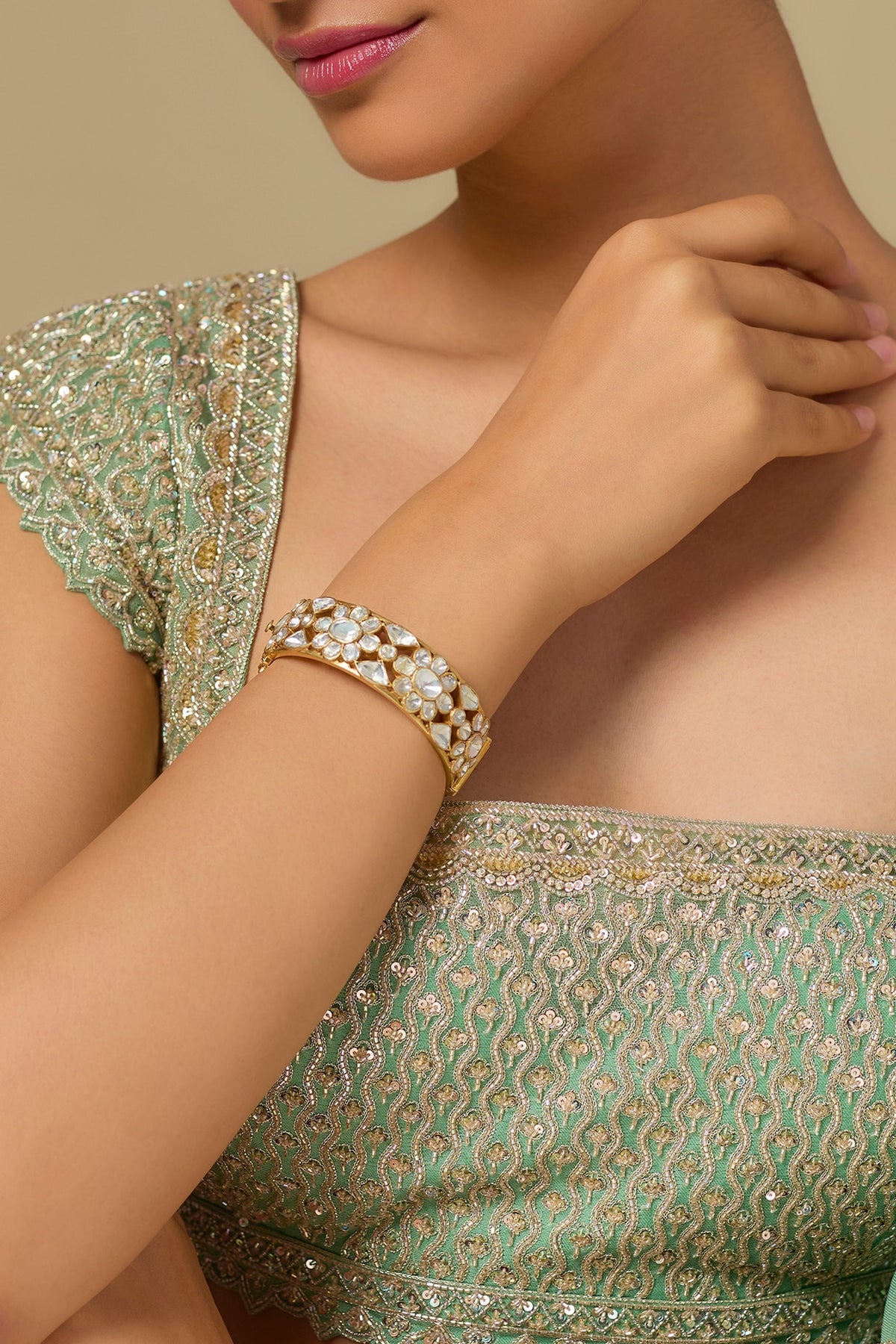 Gold Finish Kundan Polki Bangle In Sterling Silver