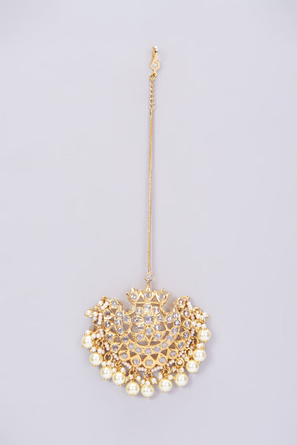 Gold Plated Maang Tikka With Pearls
