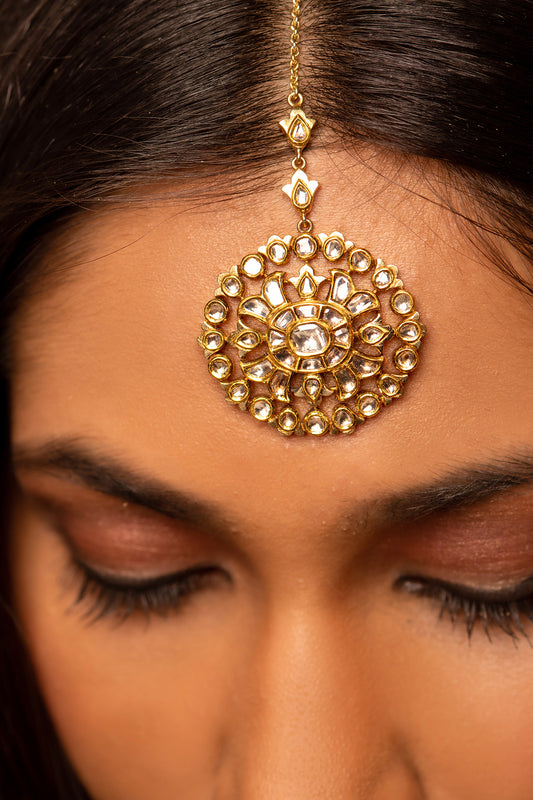 18 Kt Yellow Gold Maang Tikka With Diamond