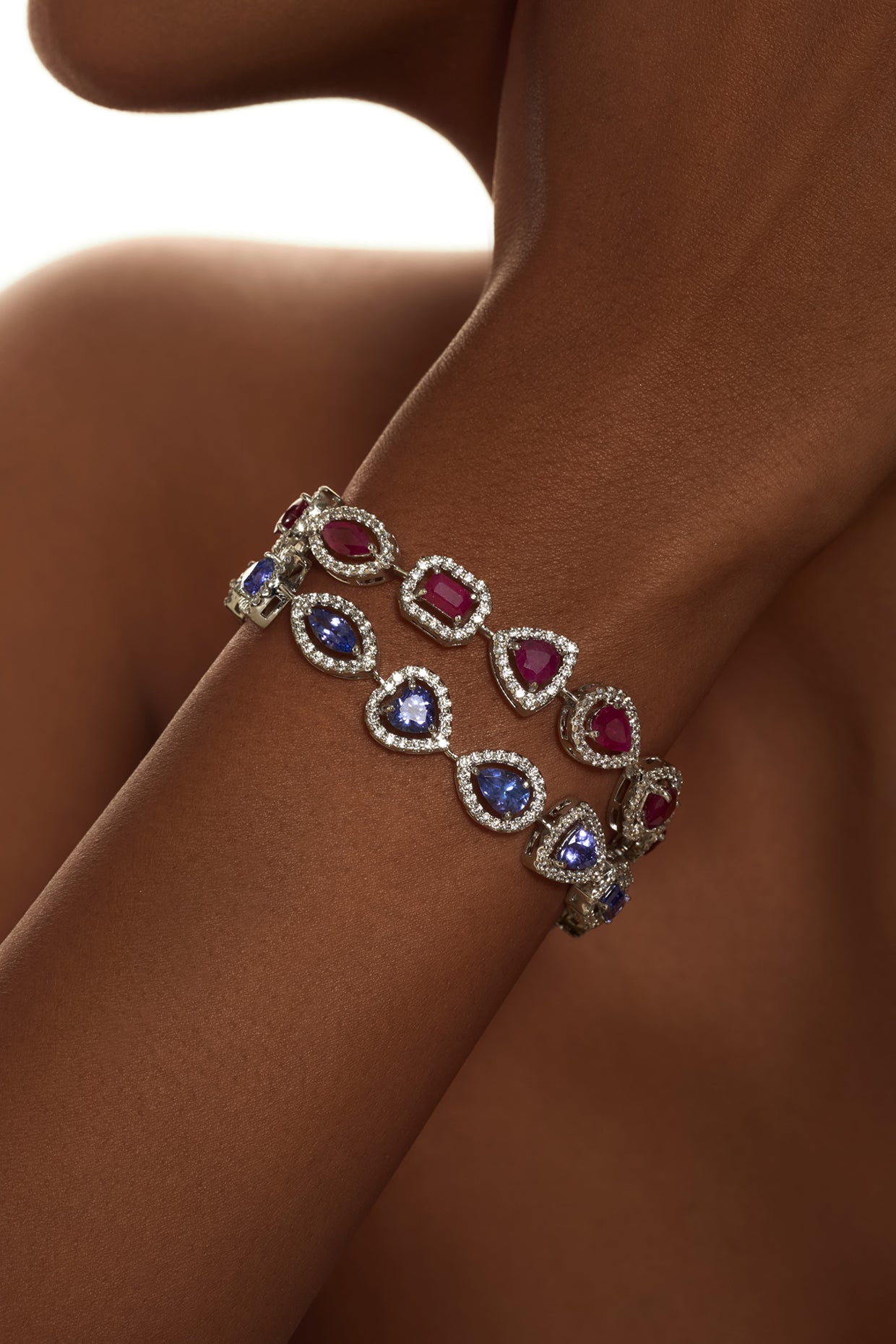 18 Kt White Gold Tanzanite & Diamond Bracelet