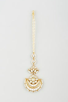 Gold Finish Maang Tikka With Kundan Polki