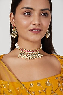 Gold Finish Choker Necklace Set With Kundan Polki
