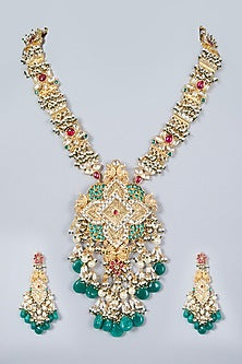Gold Finish Kundan Polki Pendant Necklace Set