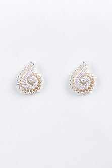 Two Tone Finish Pendant With Earrings