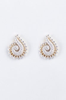 Two Tone Finish Pendant With Earrings