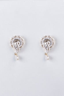 Two Tone Finish Mixed Metal Pendant With Earrings
