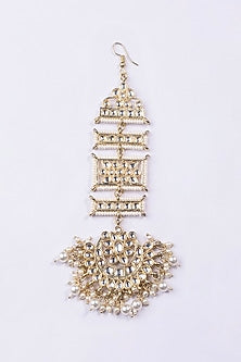 Dull Gold Plated Kundan & Pearl Layered Maangtikka