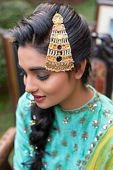 Gold Finish Hand Embroidered Pasa