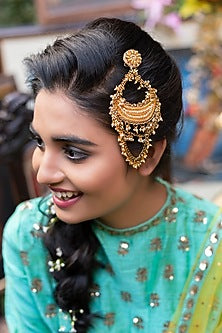 Gold Finish Embroidered Pasa