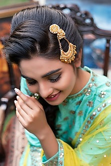 Gold Finish Tikki Embroidered Pasa