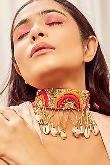 Gold Finish Shell Embroidered Choker Necklace