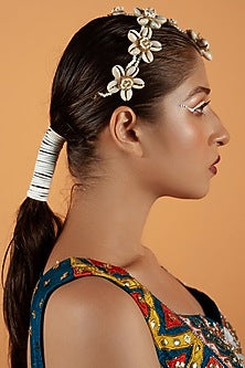 Gold Finish Pearl & Shell Mathapatti