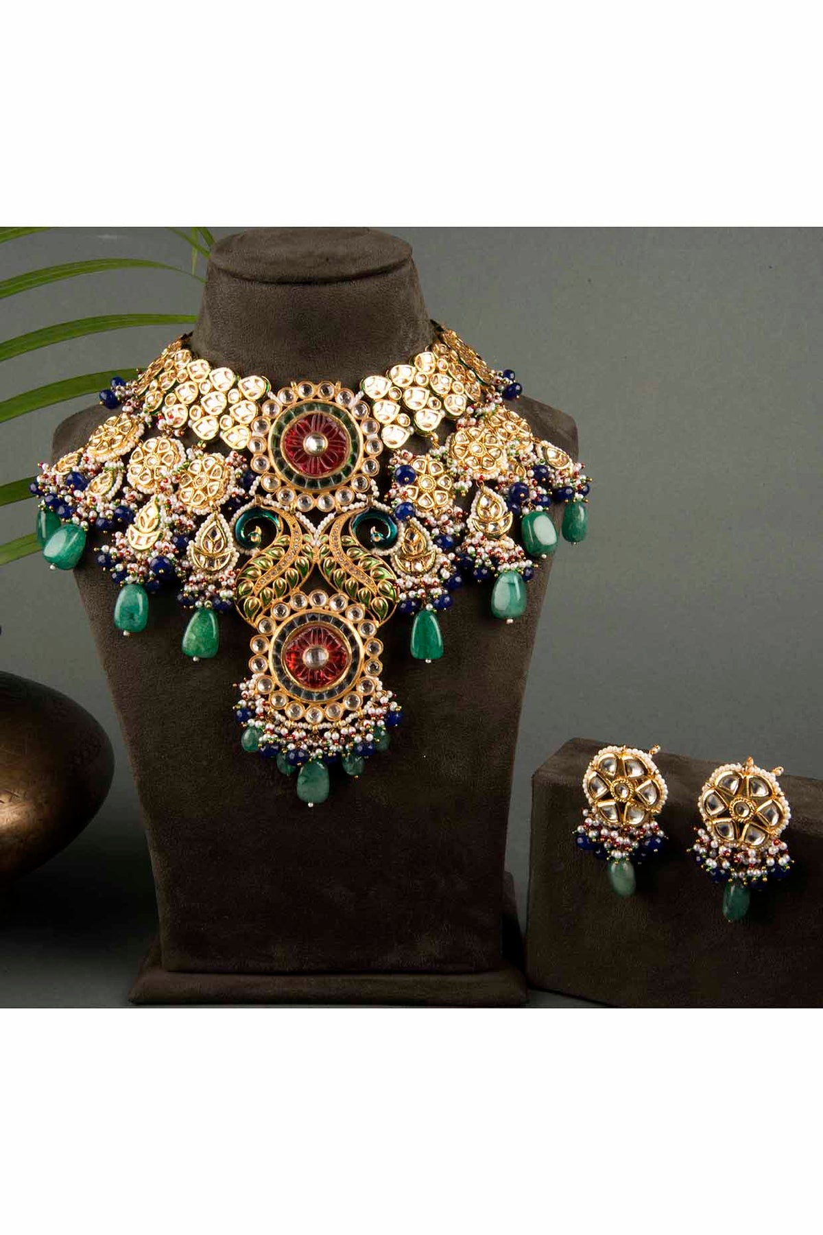 Gold Finish Carved Ruby Choker Necklace Set
