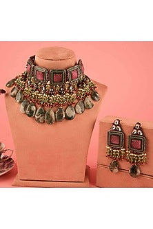 Black Rhodium Finish Carved Stone Choker Necklace Set