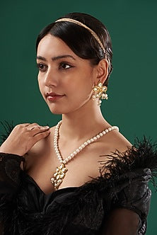 Gold Finish Kundan & Pearl Pendant Necklace Set