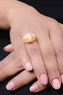 Two-Tone Finish Round-Shaped Diamond & Mother Of Pearl Ring