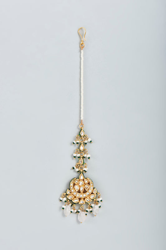 Gold Finish Kundan Maang Tikka In Sterling Silver
