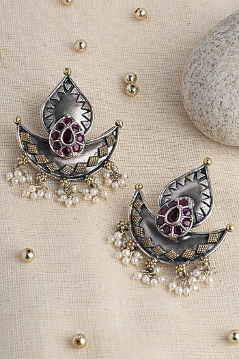 Two Tone Finish Kempstone & Pearl Temple Dangler Earrings In Sterling Silver