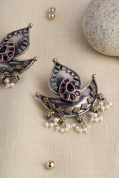 Two Tone Finish Kempstone & Pearl Temple Dangler Earrings In Sterling Silver