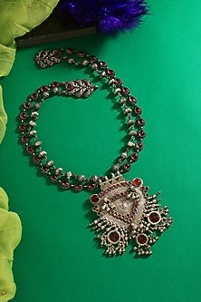 White Finish Temple Vintage Long Necklace In Sterling Silver