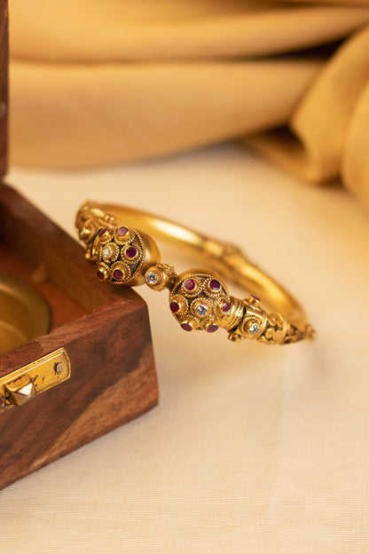 Gold Finish Onyx Temple Bangle In Sterling Silver