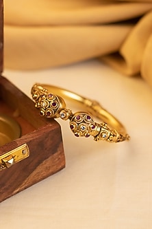 Gold Finish Onyx Temple Bangle In Sterling Silver