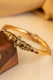 Gold Finish Onyx Temple Bangle In Sterling Silver