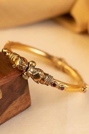 Gold Finish Onyx Temple Bangle In Sterling Silver