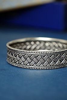 White Finish Temple Weaved Bangle In Sterling Silver